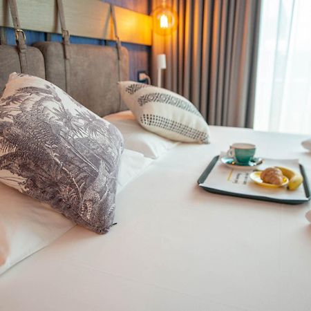 Glocal Torbole Hotel Torbole Sul Garda Ngoại thất bức ảnh