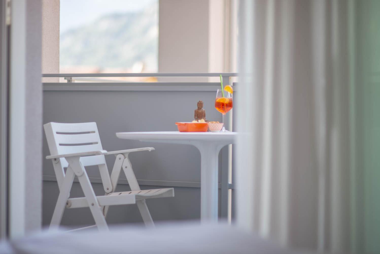 Glocal Torbole Hotel Torbole Sul Garda Ngoại thất bức ảnh