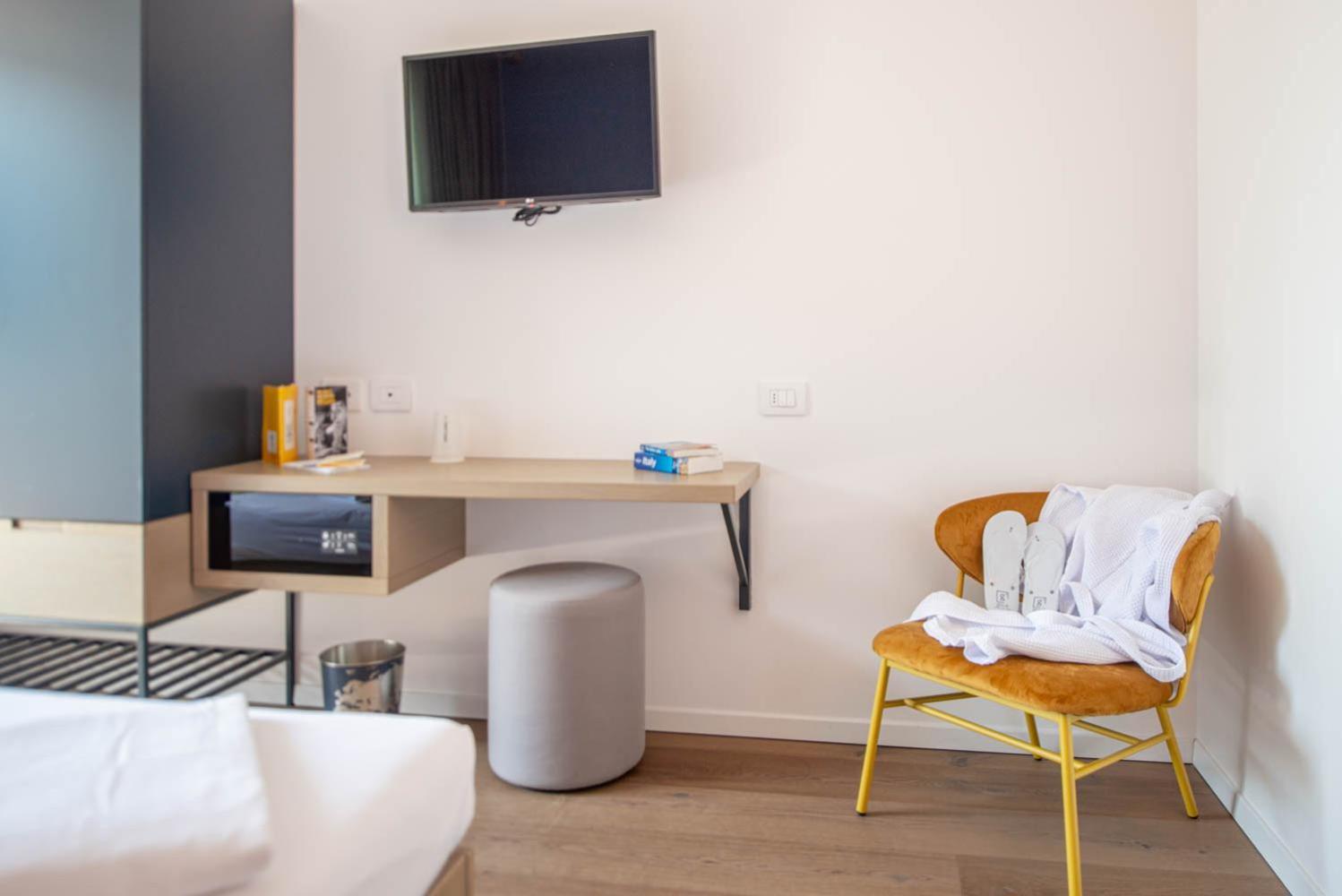 Glocal Torbole Hotel Torbole Sul Garda Ngoại thất bức ảnh