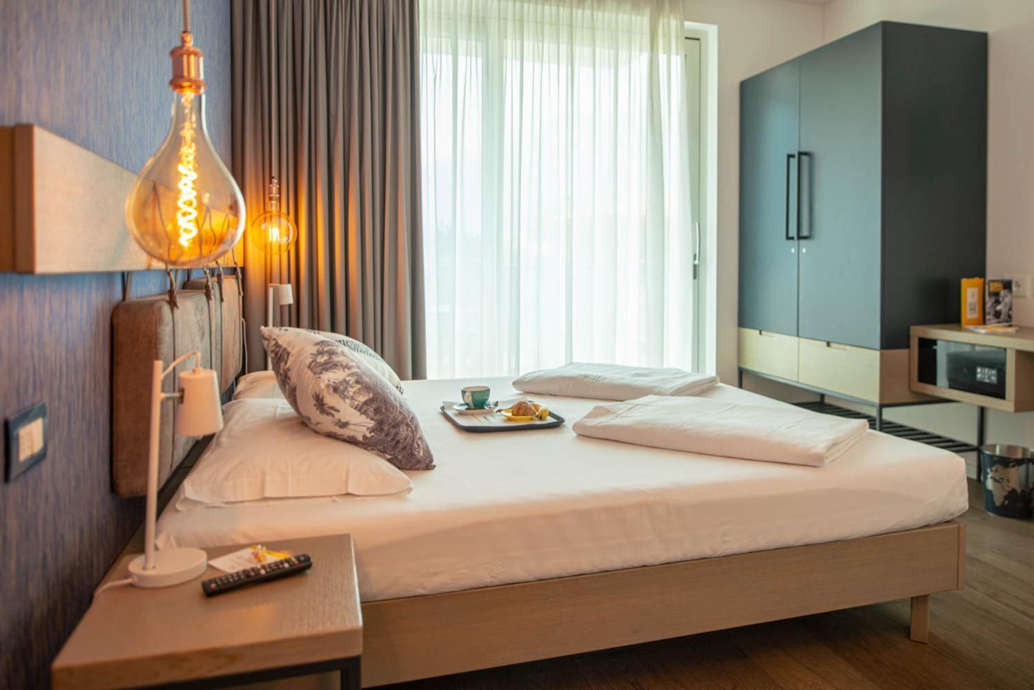Glocal Torbole Hotel Torbole Sul Garda Ngoại thất bức ảnh